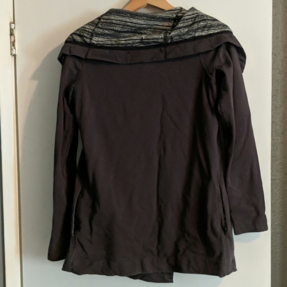 Lululemon charcoal wrap size 8 - Picture 2 of 2